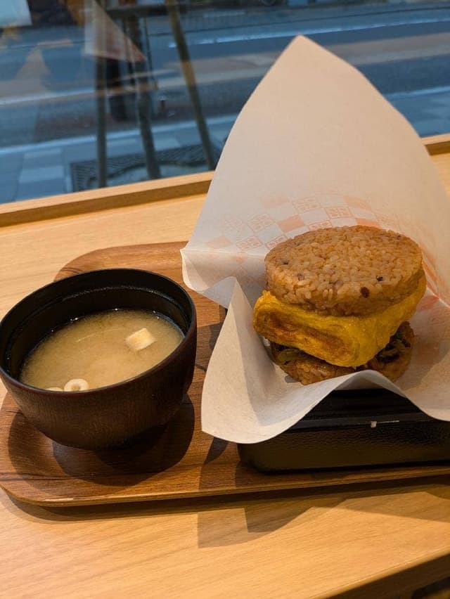 comecome BURGER 博多駅前店 - サブ画像2