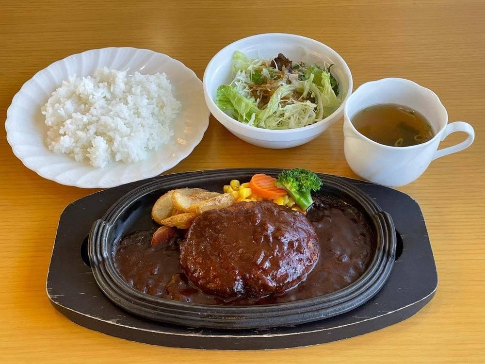 レストラン 花菖蒲 柳田植物公園