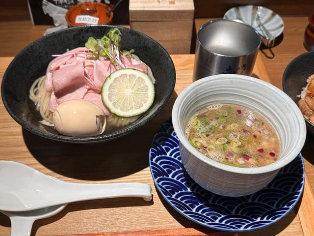 おダシと銀しゃり 中華そば 新た - サブ画像1