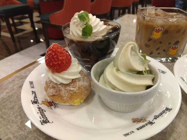 ケーニヒス クローネ カフェテリア ヒルトンプラザイースト店 - サブ画像3