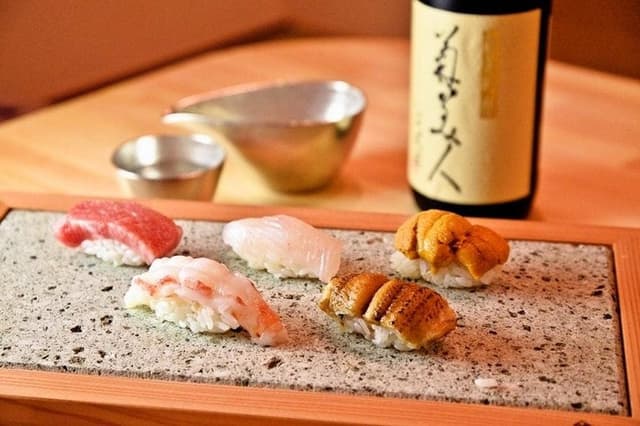 鮨弥栄 - サブ画像1