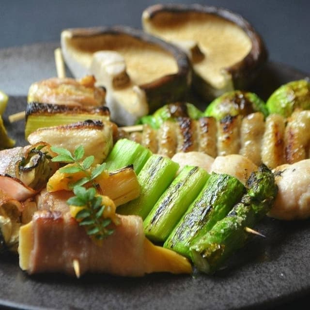 串焼酒房 蜂ヤ 胡町店 - サブ画像1