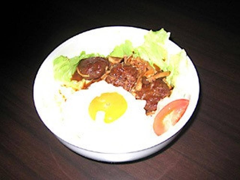 リゾート リビング チェチェ