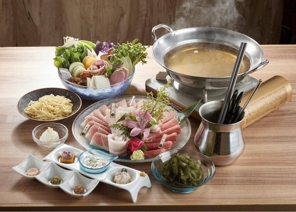 金武アグーと山城牛のしゃぶしゃぶ琉球 本館