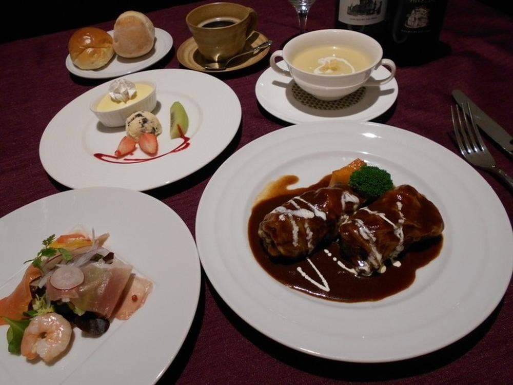 レストラン 今日もどこかで