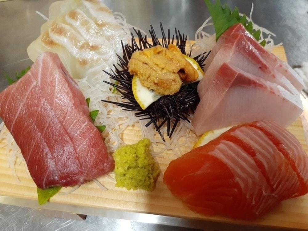 港朝市 防波亭 大手筋店