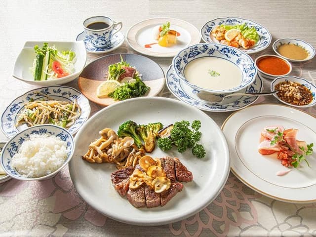 鉄板焼ステーキハウス マルオン - サブ画像1