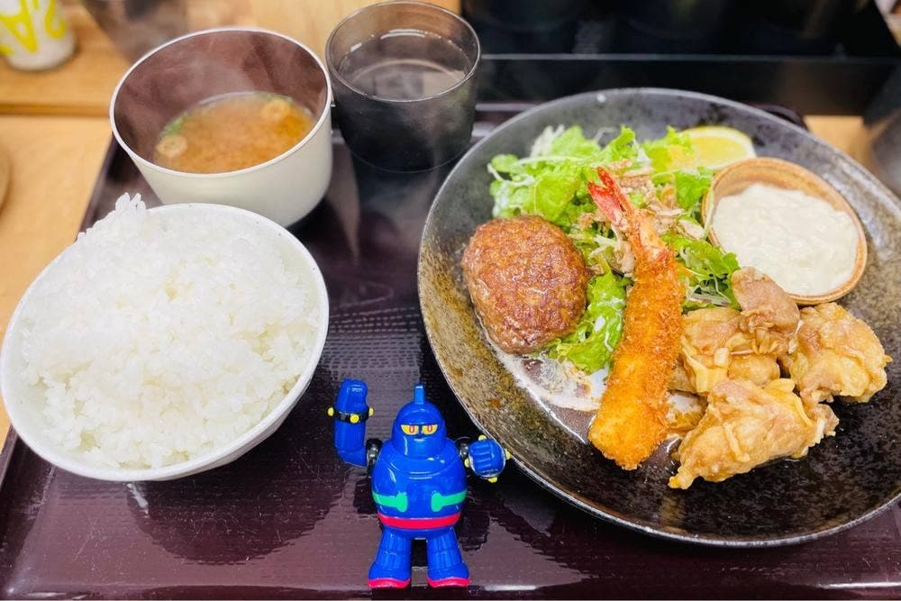 ごはんとみそ汁と…ごはんや