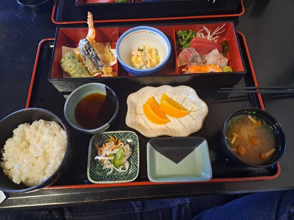 味処 ぐんじ