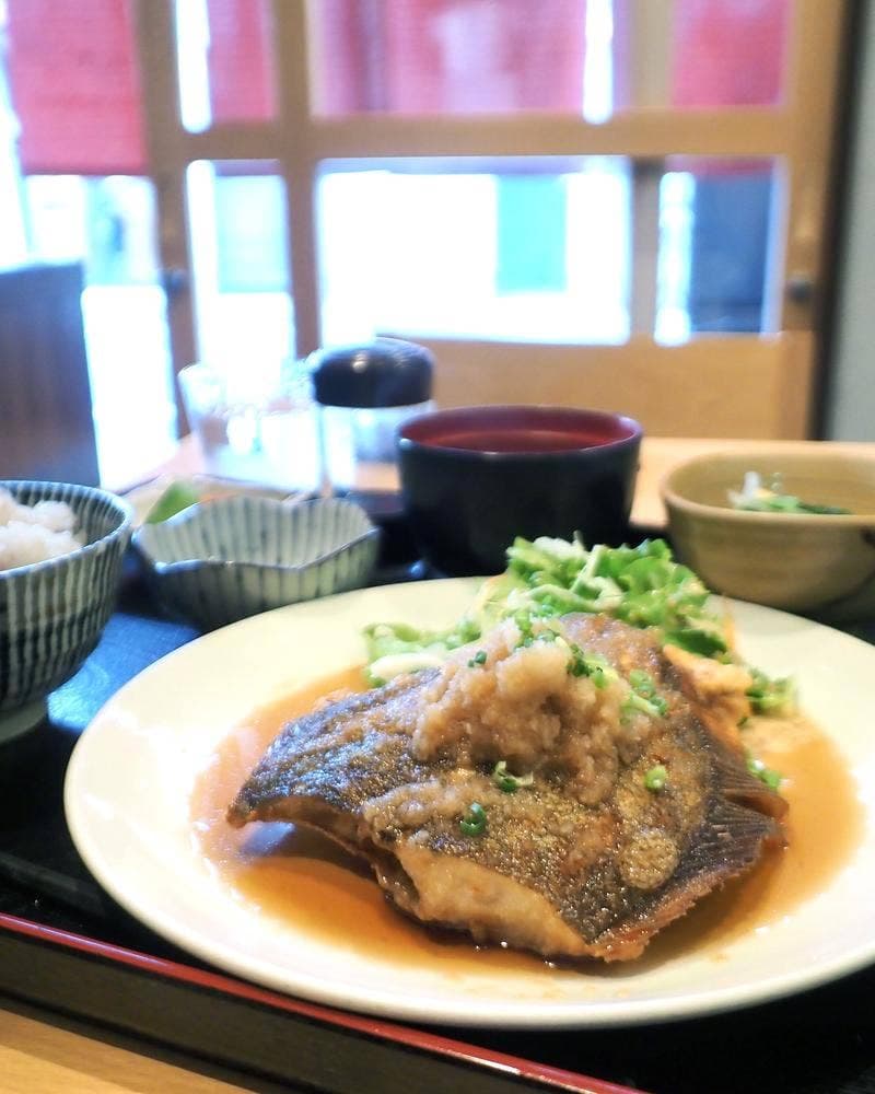 食堂りんや