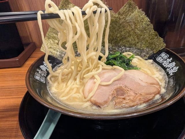 横浜家系ラーメン壱角家 有楽町店 - サブ画像1
