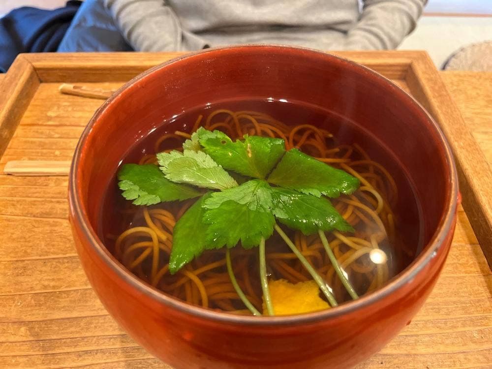 そばの実 一閑人