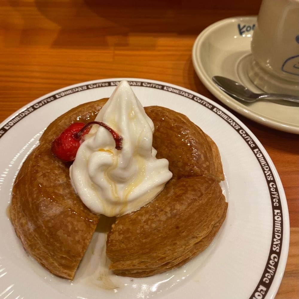 コメダ珈琲店 上大岡camio店