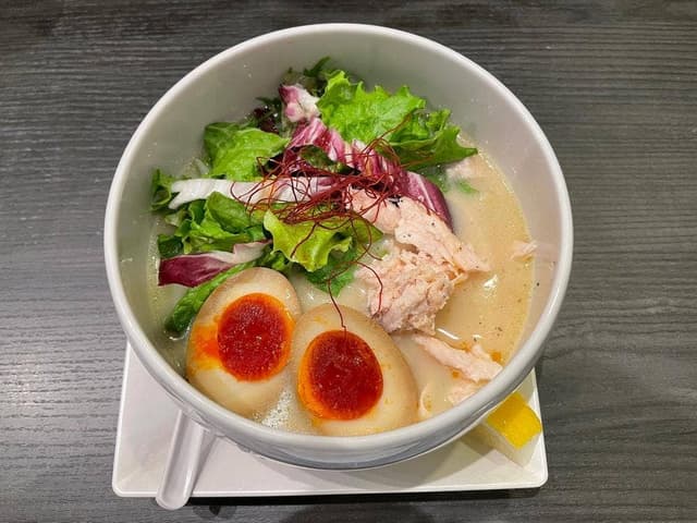 鶏白湯らーめん 自由が丘蔭山 新宿東宝ビル店 - サブ画像2