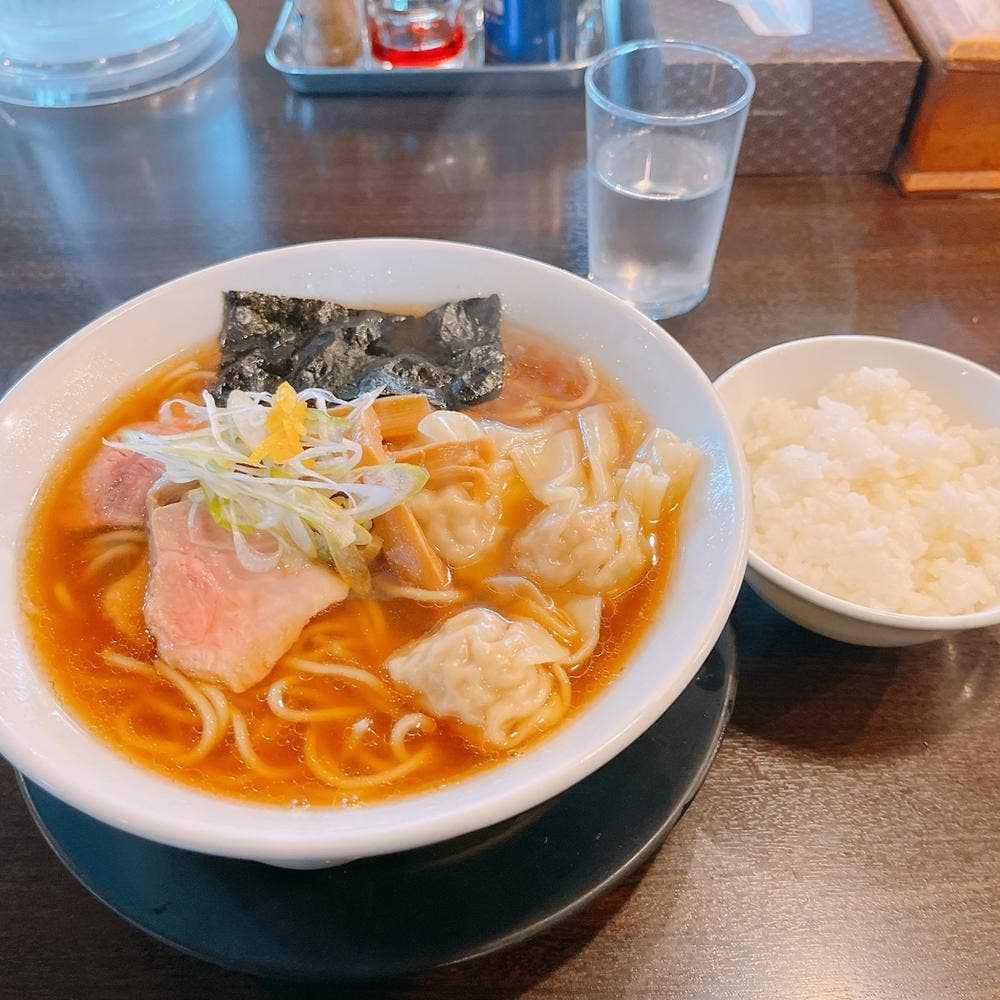 手仕事らぁめん八