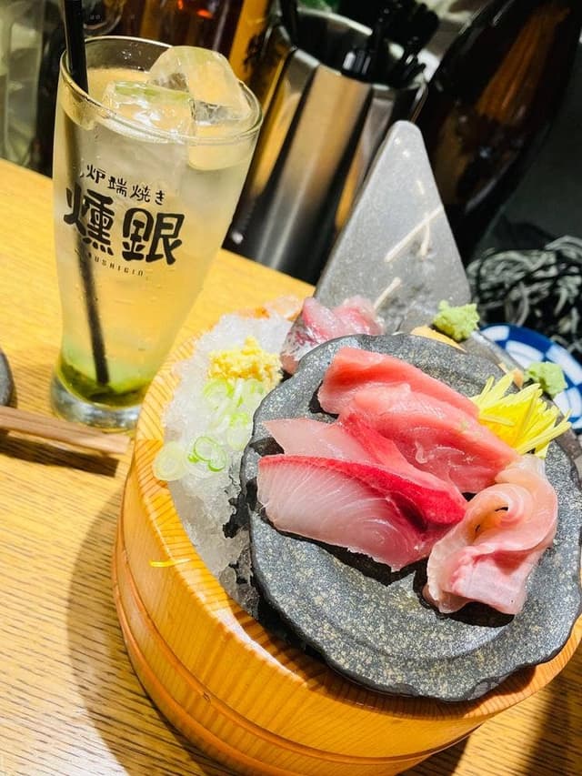炉端焼き燻銀名駅西口店 - サブ画像3