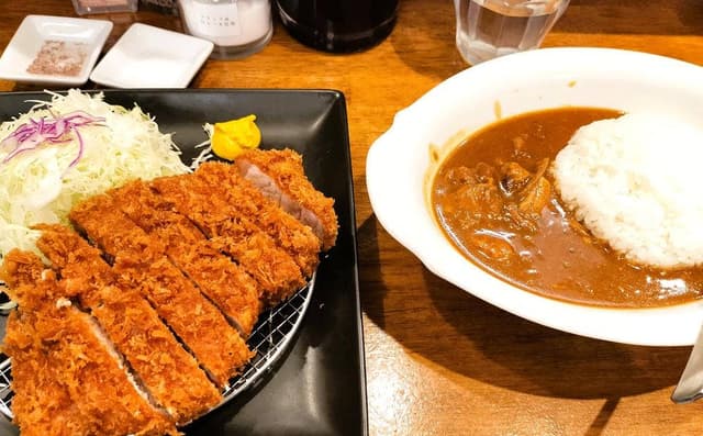 とんかつ檍のカレー屋 いっぺこっぺ 西新宿店 - サブ画像2