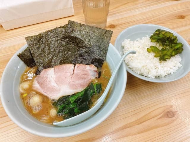 横浜ラーメン 花笠家 - サブ画像1