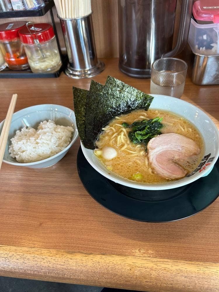 横浜家系ラーメン 町田商店 東戸塚店