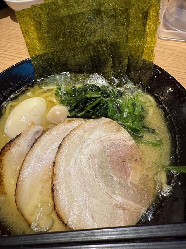 横浜家系ラーメン 銀家 みなとみらい店 - サブ画像2