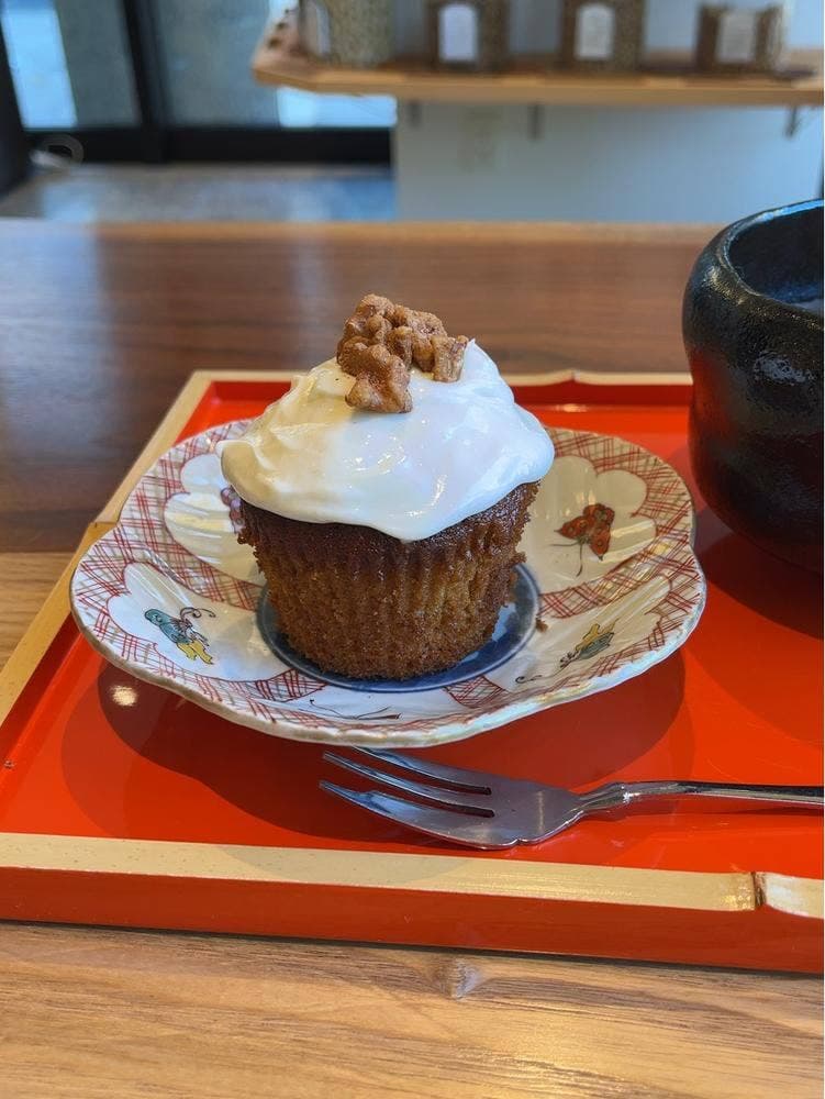 Groovy Nuts Cafe