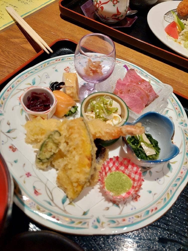 味さい