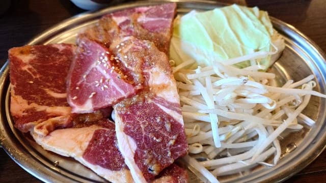 焼肉 東山食堂 箕輪店 - サブ画像1