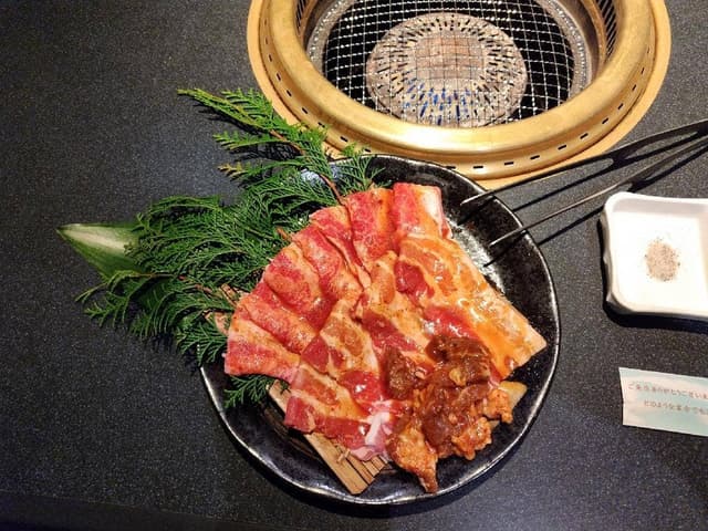 民芸肉料理 はや 総本店 - サブ画像3