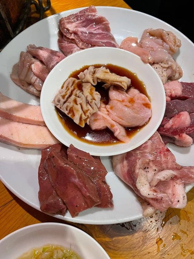 炭火焼きホルモンまんてん 新宿西口店 - サブ画像1