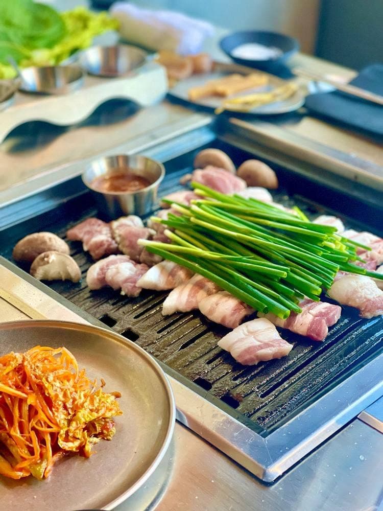 ヨプの黒豚屋 新大久保店