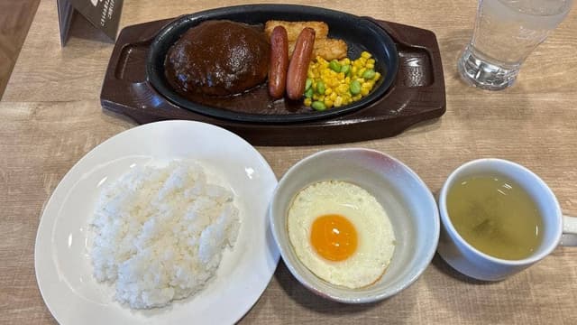 ガスト 新宿NOWAビル店 - サブ画像1