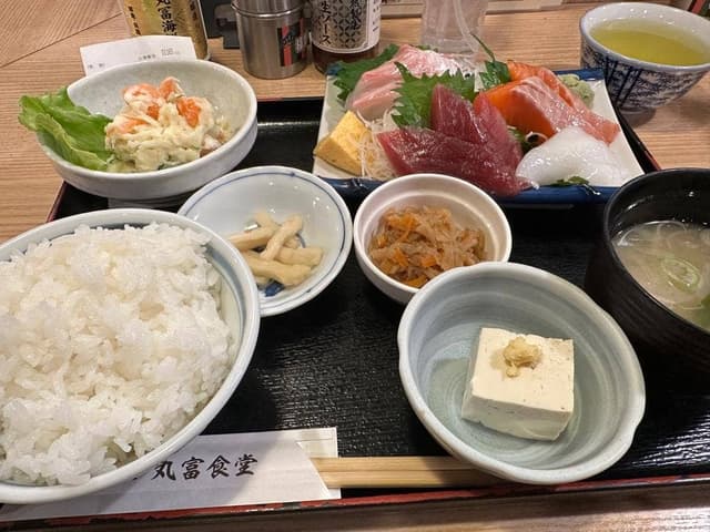 丸富食堂 池袋東口店 - サブ画像1