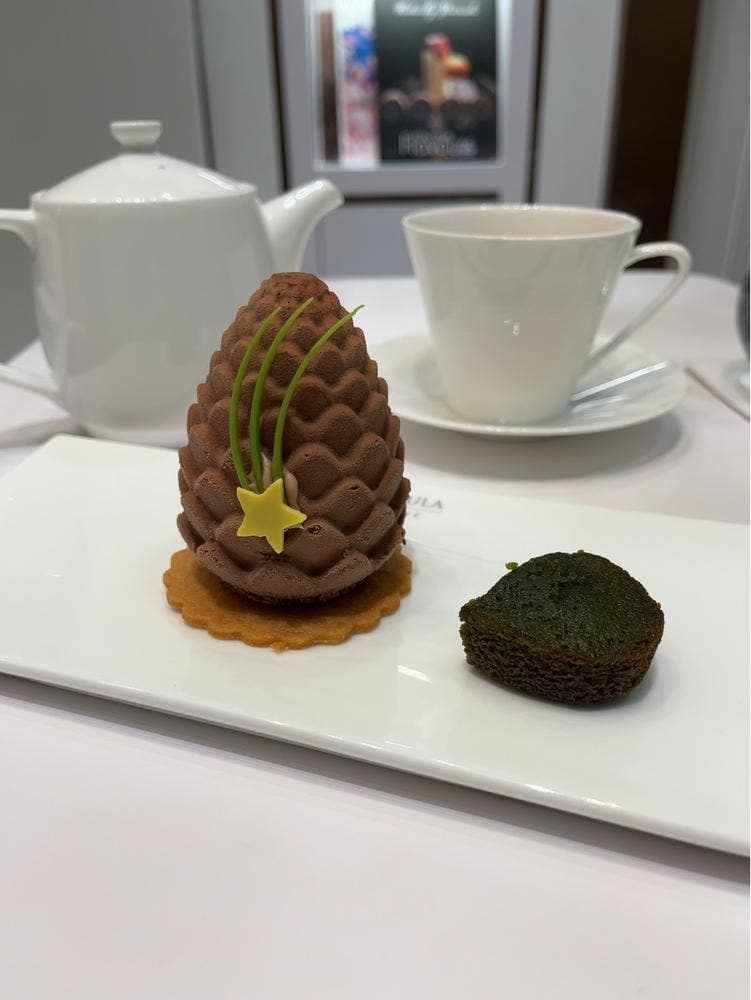 ザ・ペニンシュラ ブティック&カフェ 新丸ビル店