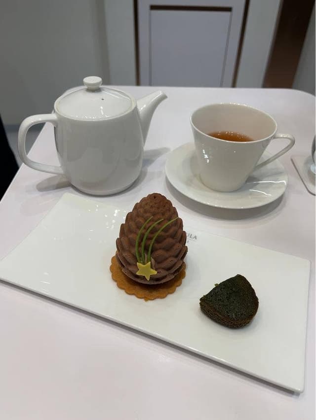 ザ・ペニンシュラ ブティック&カフェ 新丸ビル店 - サブ画像1