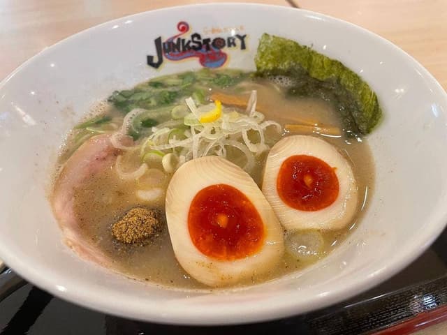 らーめんSTYLE JUNK STORY 阪急三番街店 - サブ画像3