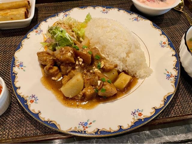Lola Grill and Restaurant - サブ画像2