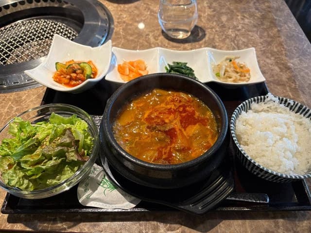 山形牛専門焼肉と韓国料理 牛べえ 麻布十番本店 - サブ画像1