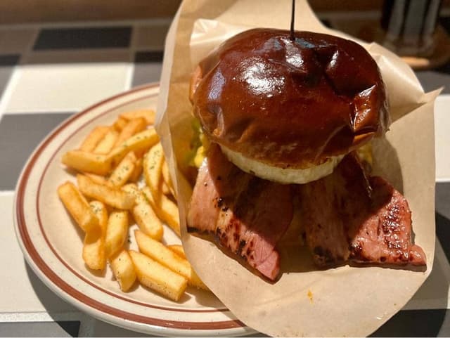 THE BURGER HOUSE 並木店 - サブ画像1