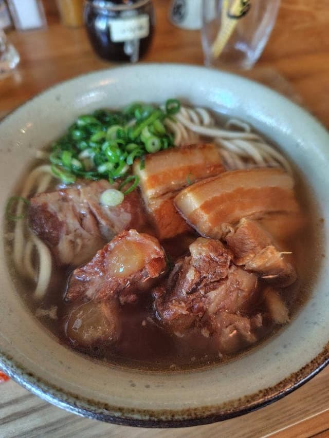 沖縄そば専門店 菊鶴そば - サブ画像2