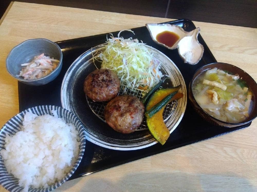 ハンバーグ専門店 burrow 近江八幡駅前店