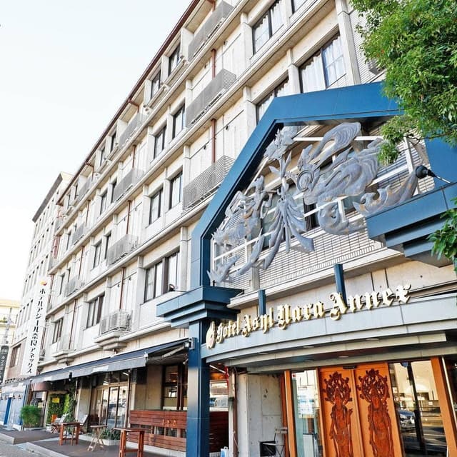 Second Avenue Bistro - サブ画像2