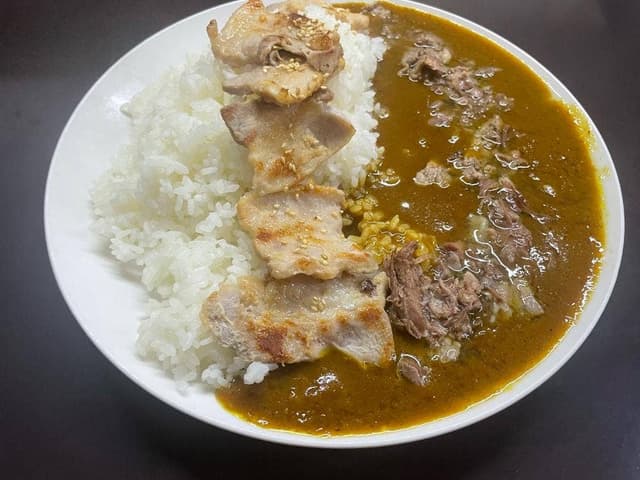 牛すじカレー 小さなカレー家 - サブ画像3