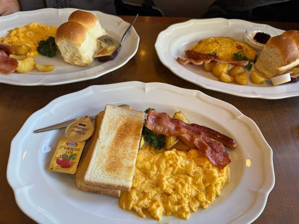 ロイヤルホスト 検見川浜店