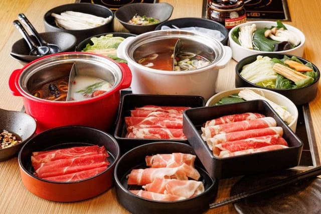 NANI回転小火鍋 アスナル金山店 - サブ画像1