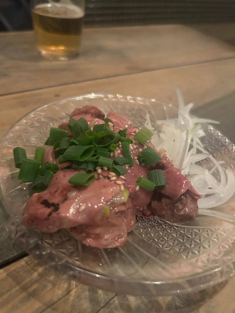 焼鳥・牛もつ ともず