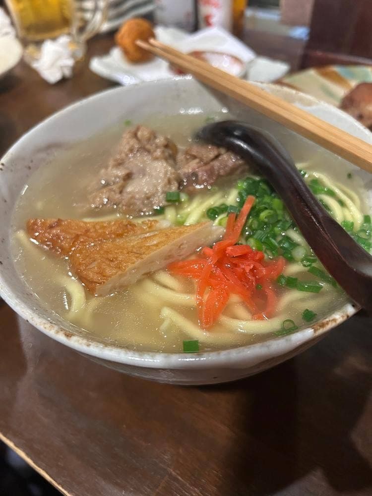 奄美沖縄料理と島酒 朝伊名