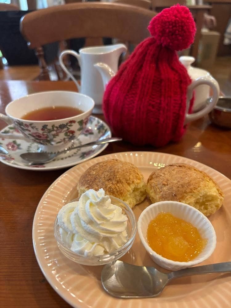 Tea Room Leaf