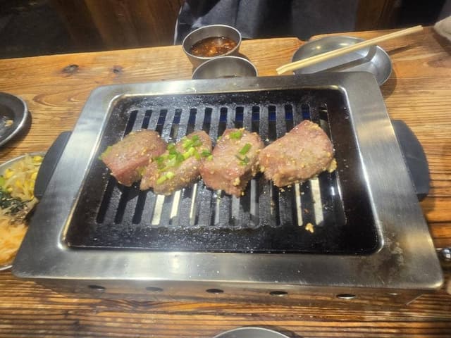 大阪焼肉・ホルモン ふたご 上野店 - サブ画像1