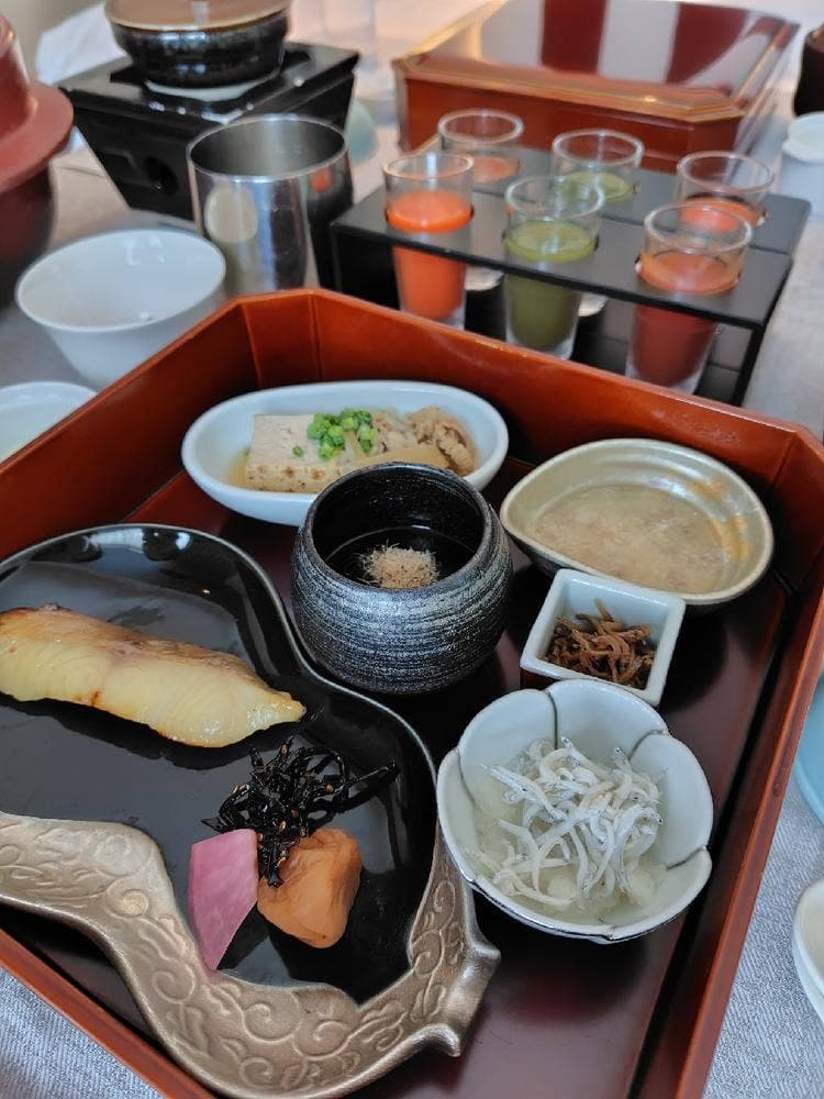 日本料理 華暦
