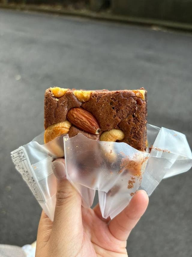 ショコラ 覚王山 花壇&抹茶Cafe - サブ画像1